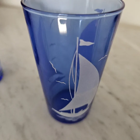 Set of Four Blue Hazel Atlas Sailboat Glasses - Picture 5 of 8
